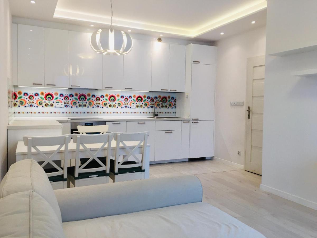 3 Rooms Aircon Apartment With Free Parking, Balcony Walking Distance Old Town Kraków Zewnętrze zdjęcie