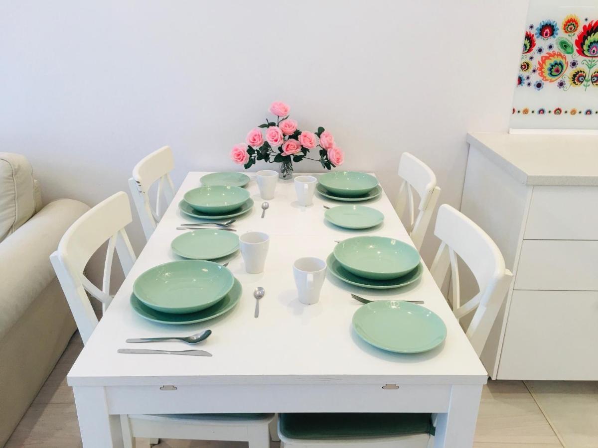 3 Rooms Aircon Apartment With Free Parking, Balcony Walking Distance Old Town Kraków Zewnętrze zdjęcie